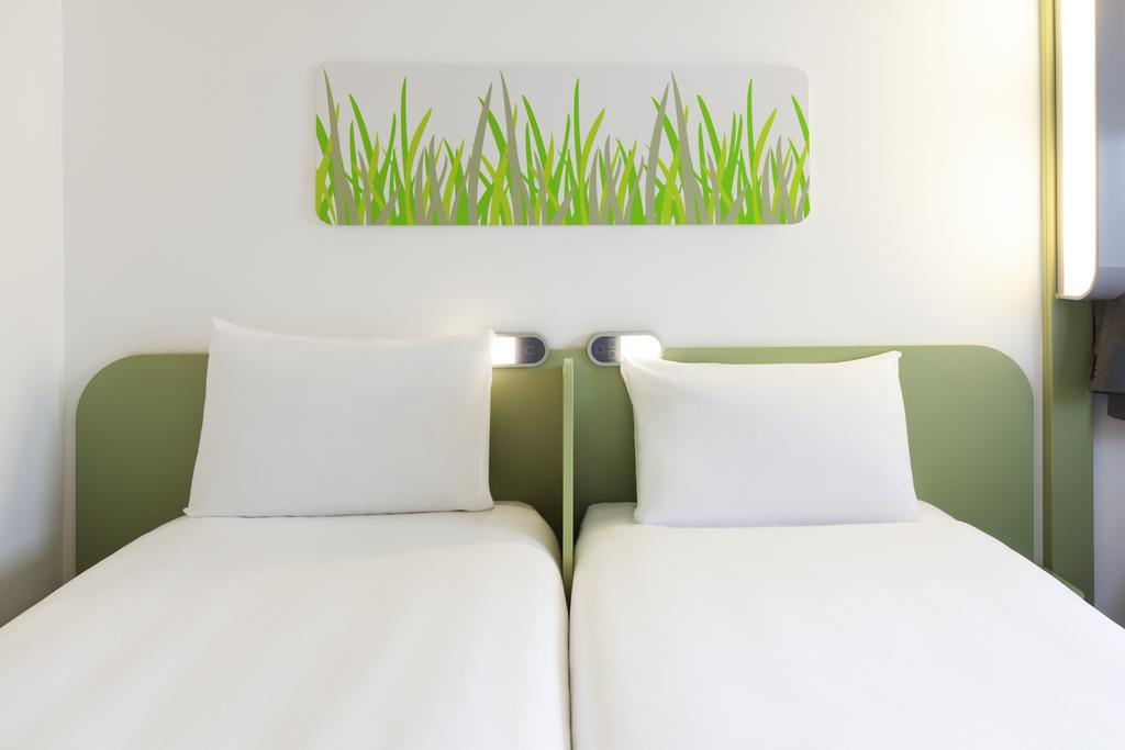 Ibis Budget Antwerpen Centraal Station Rum bild