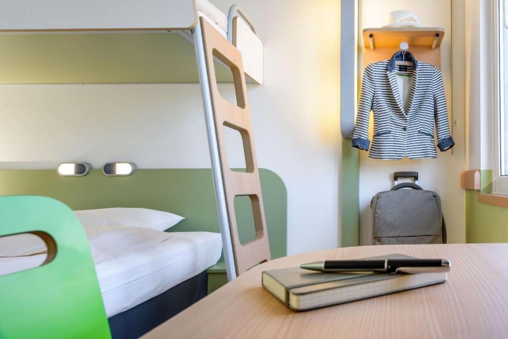 Ibis Budget Antwerpen Centraal Station Rum bild
